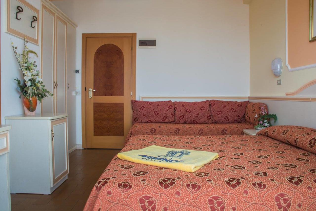 Hotel Miranda Беллария-Иджеа-Марина Экстерьер фото